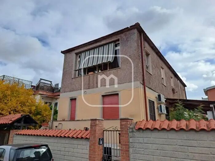 Appartamento con 5 locali in vendita in Via Regalbuto, Roma