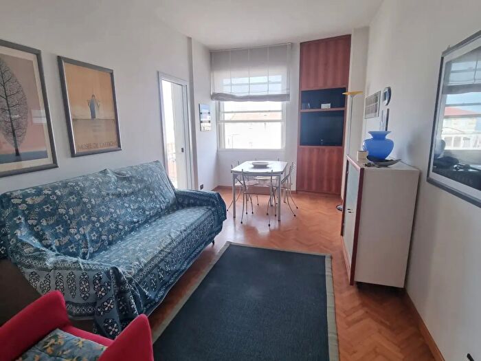 Appartamento trilocale in affitto in Viareggio