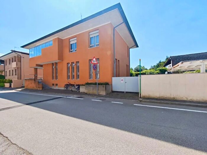 Casa con 10 locali in vendita in Sesto Al Reghena