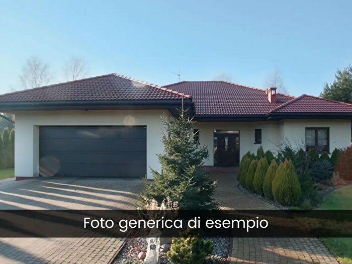 Casa con 11 locali in vendita in Via S Gennaro Agnano Pozzuoli Na Italia, Pozzuoli