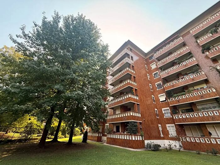 Appartamento trilocale in affitto in Via Passo di Brizio, Milano