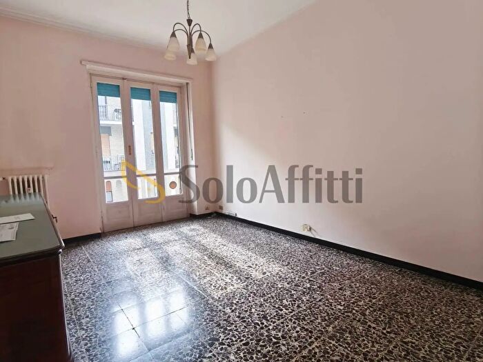 Appartamento quadrilocale in affitto in Via Finalmarina, Torino