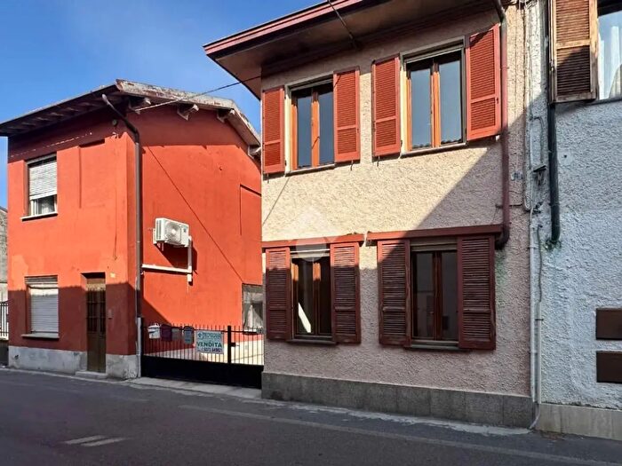 Casa trilocale in vendita in Via Giuseppe Verdi, Monte Cremasco