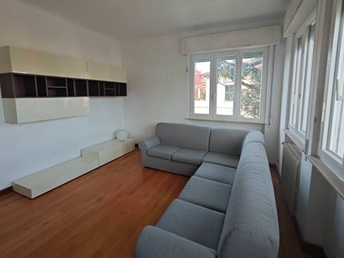 Appartamento con 6 locali in affitto in Via Romana, Arancio, Lucca