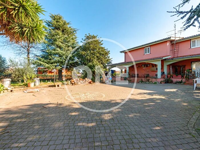 Casa trilocale in vendita in Via Idro, Aprilia