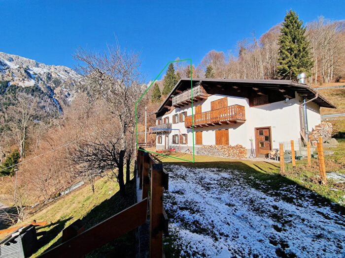 Casa quadrilocale in vendita in Località Sarasin, Gosaldo