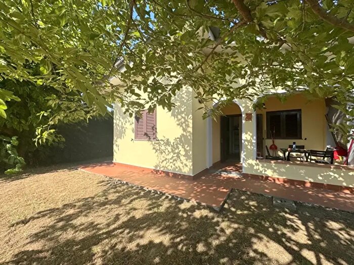Casa quadrilocale in vendita in Viareggio
