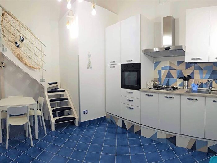 Appartamento bilocale in affitto in Via Appia Lato Napoli, Centro, Formia