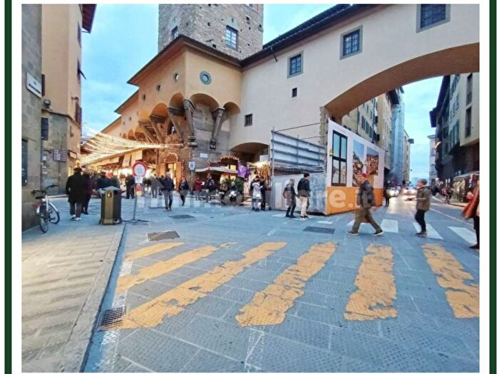 Appartamento quadrilocale in affitto in Via dei Bardi, San Niccolò, Firenze