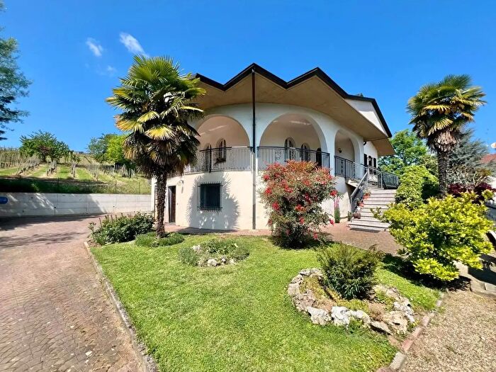 Casa con 5 locali in vendita in Frazione Molino, Pietra De Giorgi