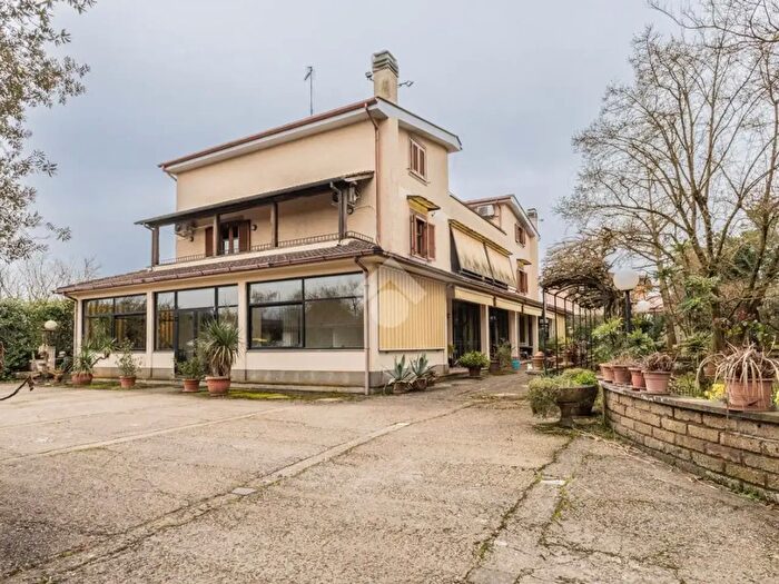Casa con 15 locali in vendita in Via Monte Sarleo, Campagnano Di Roma