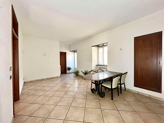 Appartamento quadrilocale in vendita in Via Roma, Ormea