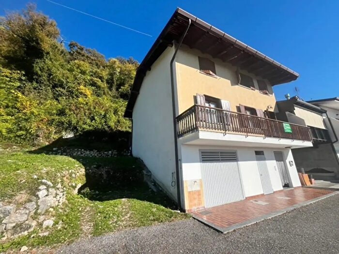 Casa trilocale in vendita in Via Toffoli, Forgaria Nel Friuli