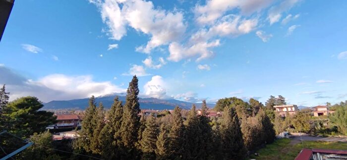 Appartamento trilocale in vendita in Via Santa Maria La Stella, Aci SantAntonio