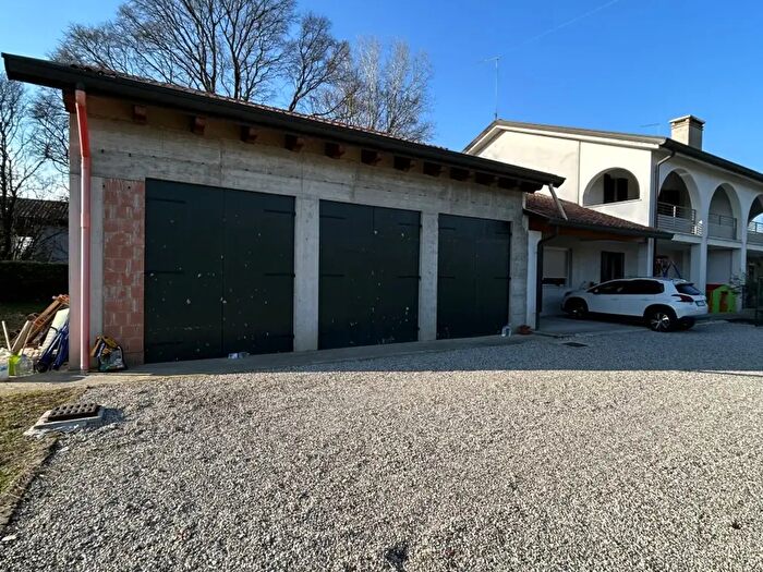 Casa con 5 locali in vendita in Via Santa Margherita, Noale