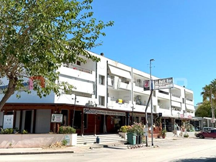 Appartamento trilocale in vendita in Via Plutone, Lesina