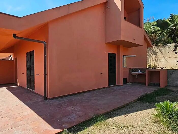 Casa quadrilocale in vendita in Messina