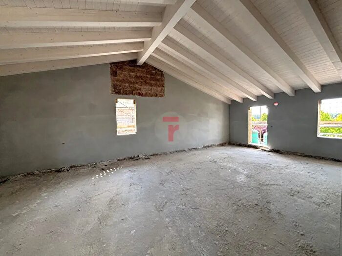 Appartamento quadrilocale in vendita in Via Roma, Polverara