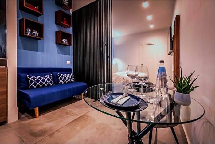 Appartamento quadrilocale in vendita in Vico Vecchia Vetriera, Napoli