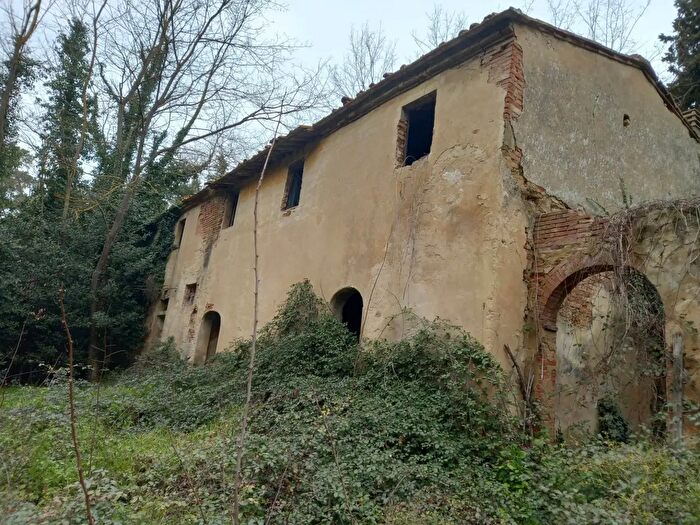 Casa con 15 locali in vendita in Via Belvedere SNC, Crespina Lorenzana