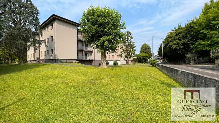 Appartamento con 6 locali in vendita in Via PedagnaCorporeno Cento, Cento