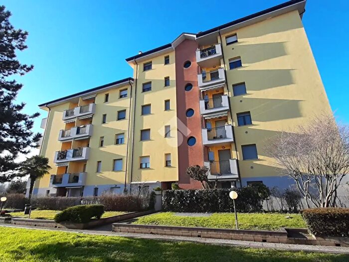 Appartamento bilocale in vendita in Via Martiri di Marzabotto, Senago