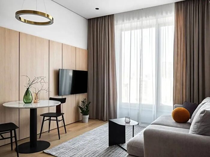 Appartamento trilocale in vendita in Via Ercolano, Milano