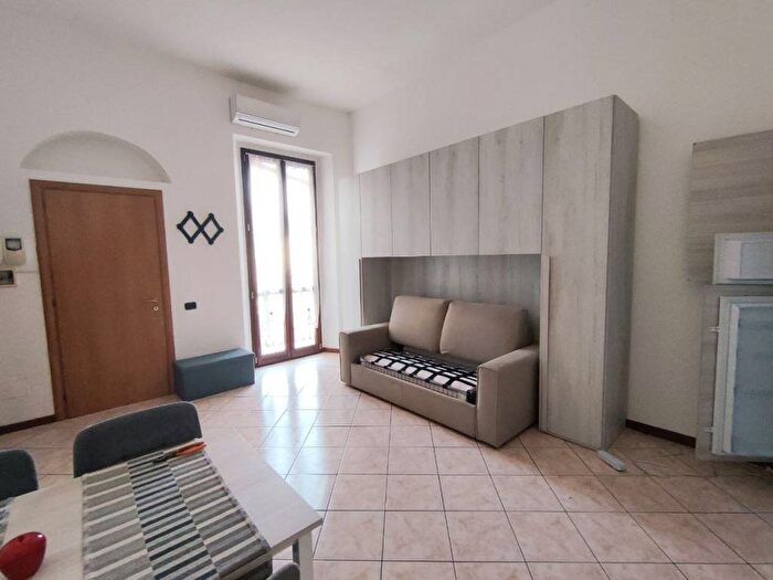 Appartamento monolocale in affitto in Via Vignoli, Ospedale, Seregno