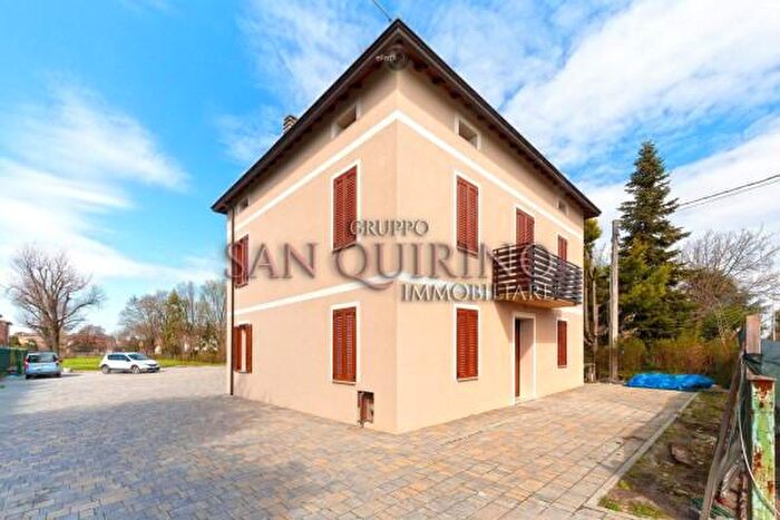 Casa con 6 locali in vendita in Leonardo da Vinci, Cadelbosco Di Sopra