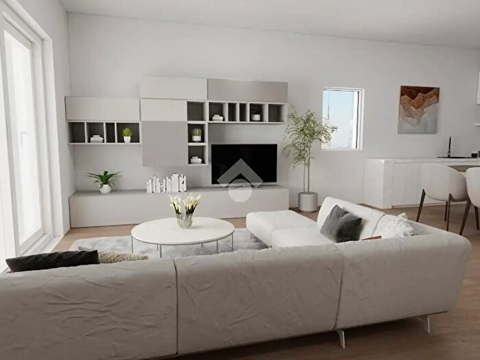 Casa quadrilocale in vendita in Via Grotta, Fonte