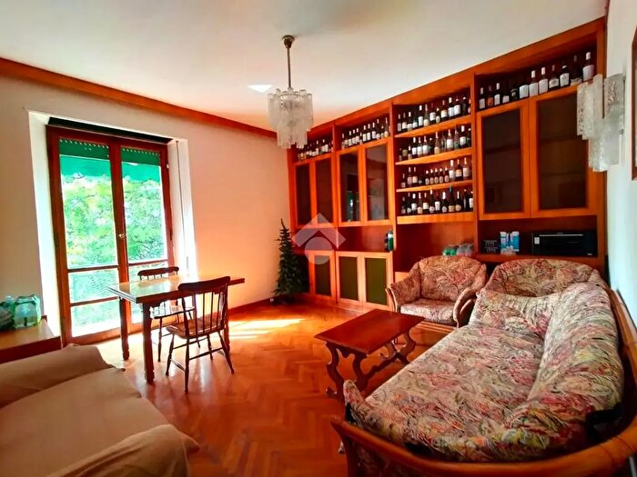 Appartamento quadrilocale in vendita in Via Cesare Massari, Perugia