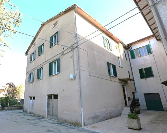 Appartamento quadrilocale in vendita in Via del Cemento Gubbio, Gubbio
