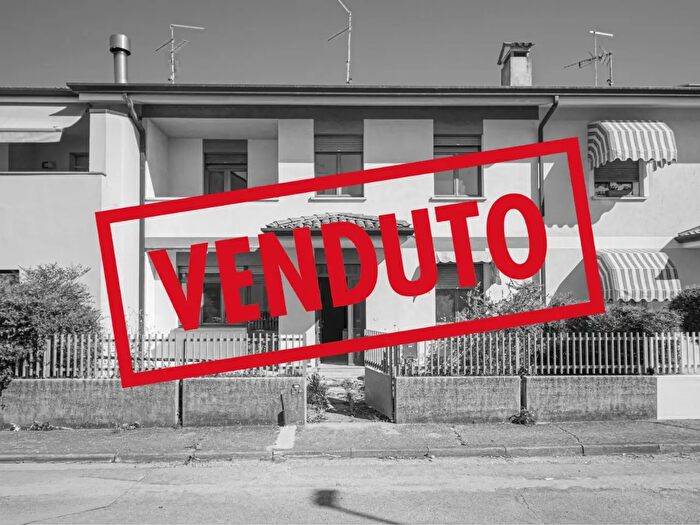 Casa con 6 locali in vendita in Codroipo