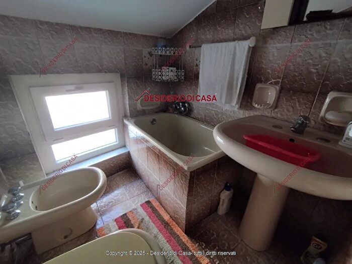 Casa trilocale in vendita in Via Cicerone, Bacoli