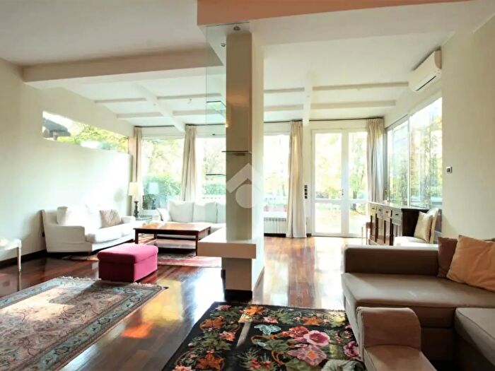 Casa con 7 locali in affitto in Strada Ottava, Peschiera Borromeo