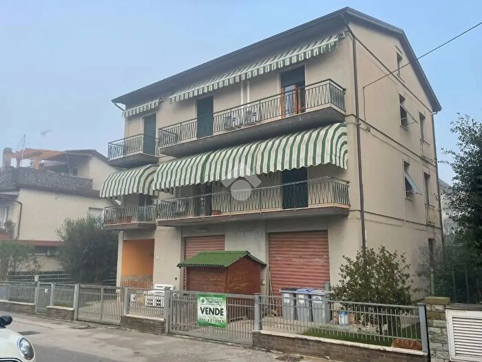 Appartamento quadrilocale in vendita in Via Nicola Pistelli, Bastia Umbra