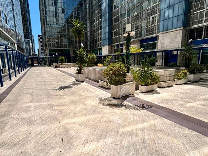 Appartamento bilocale in affitto in Centro Direzionale, Napoli