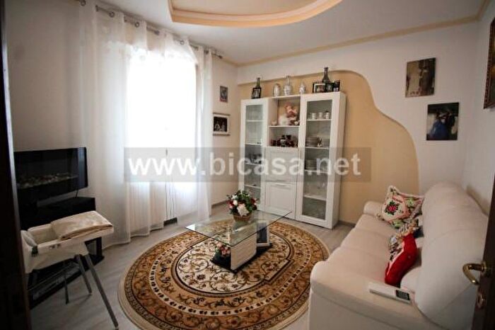 Casa con 6 locali in vendita in Via dei Frutteti, Pesaro