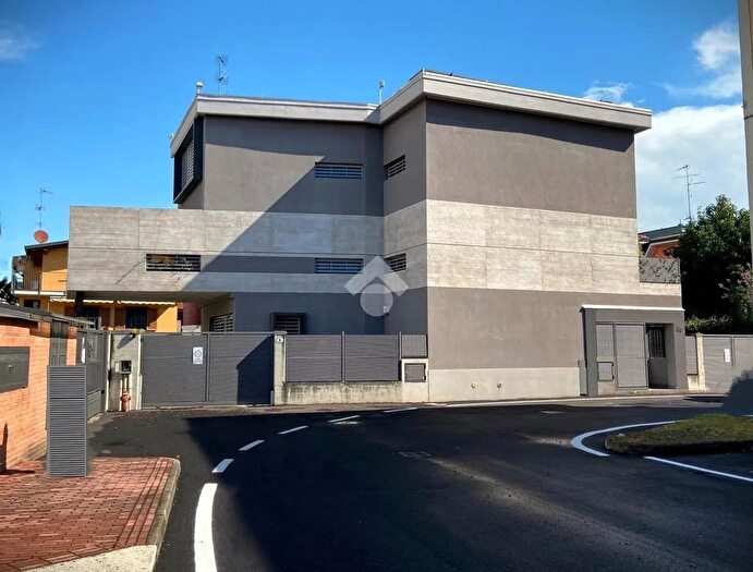 Appartamento trilocale in vendita in Via Sogliani, Opera