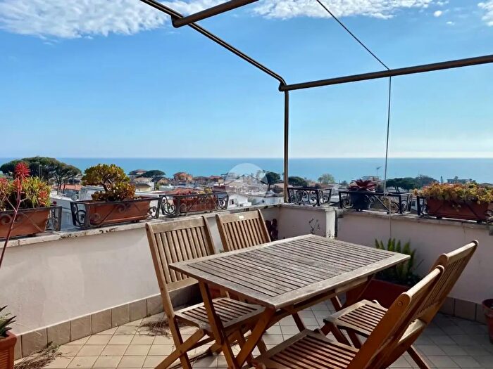 Appartamento trilocale in vendita in Via delle Muse, Anzio