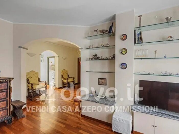 Appartamento quadrilocale in vendita in Via Morazzone, Varese