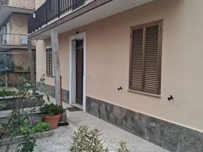 Appartamento trilocale in vendita in Via Tifeo, Roma