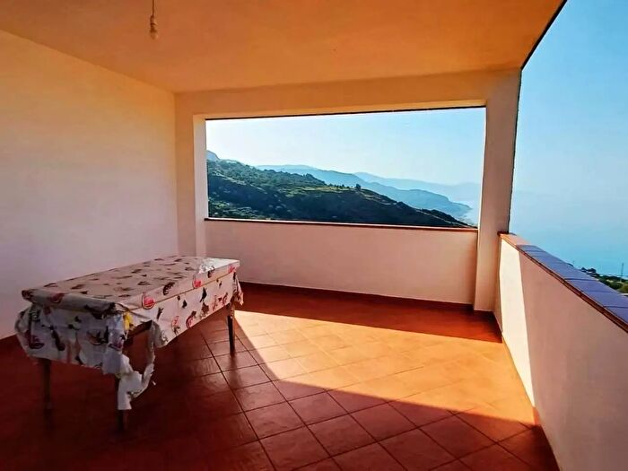 Casa con 8 locali in vendita in Dattilo, Cetraro