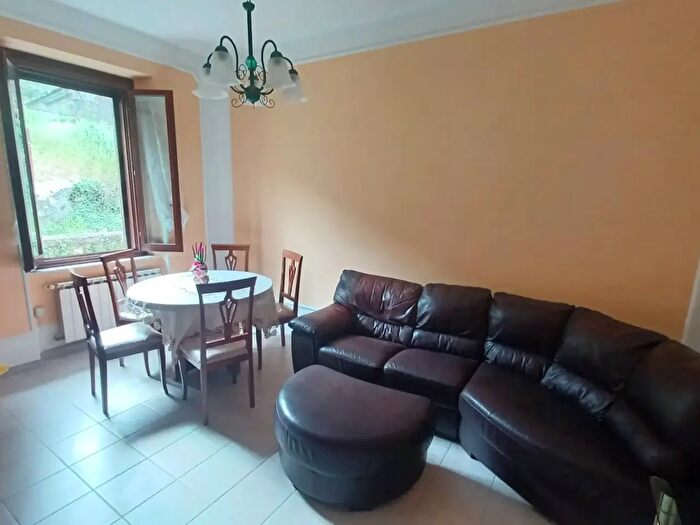 Appartamento trilocale in vendita in Via Roma, Vallecorsa