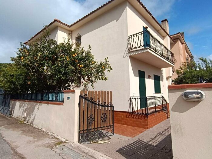 Casa con 6 locali in affitto in Via Sabaudia, Centro, San Felice Circeo