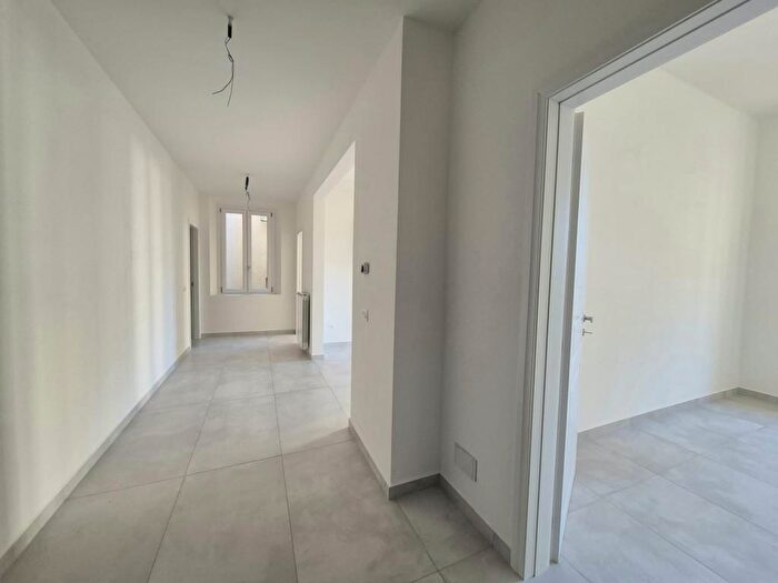 Appartamento trilocale in vendita in Via degli Artisti, Firenze