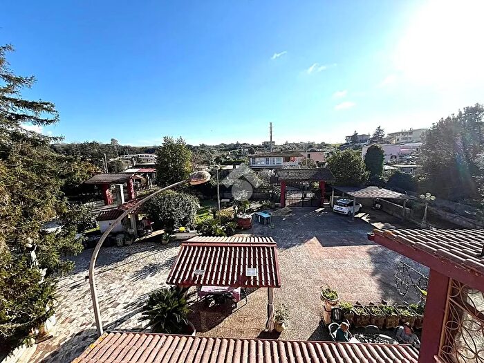 Casa con 10 locali in vendita in Via dei Carrubi, Ardea