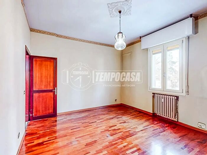 Appartamento con 5 locali in vendita in Modena