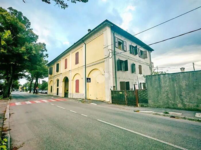 Appartamento con 5 locali in vendita in Via Meldola, Forlimpopoli