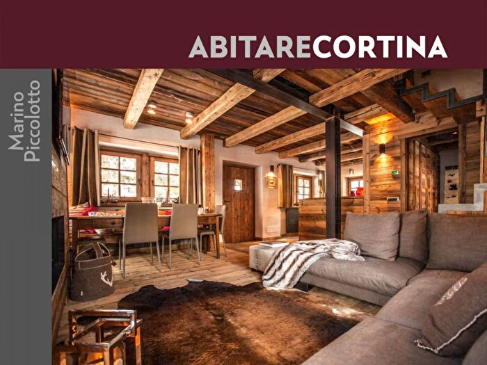 Appartamento con 6 locali in affitto in via Spiga, Centro, Cortina dAmpezzo